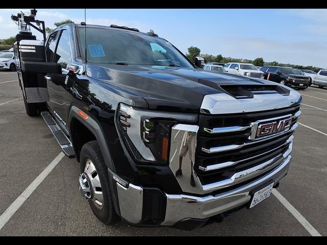 2024 GMC Sierra 4WD Crew Cab Long Box DRW SLT's photo