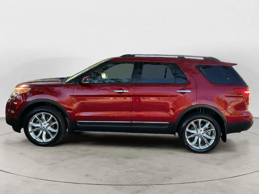 Used 2013 Red Ford Limited image 6