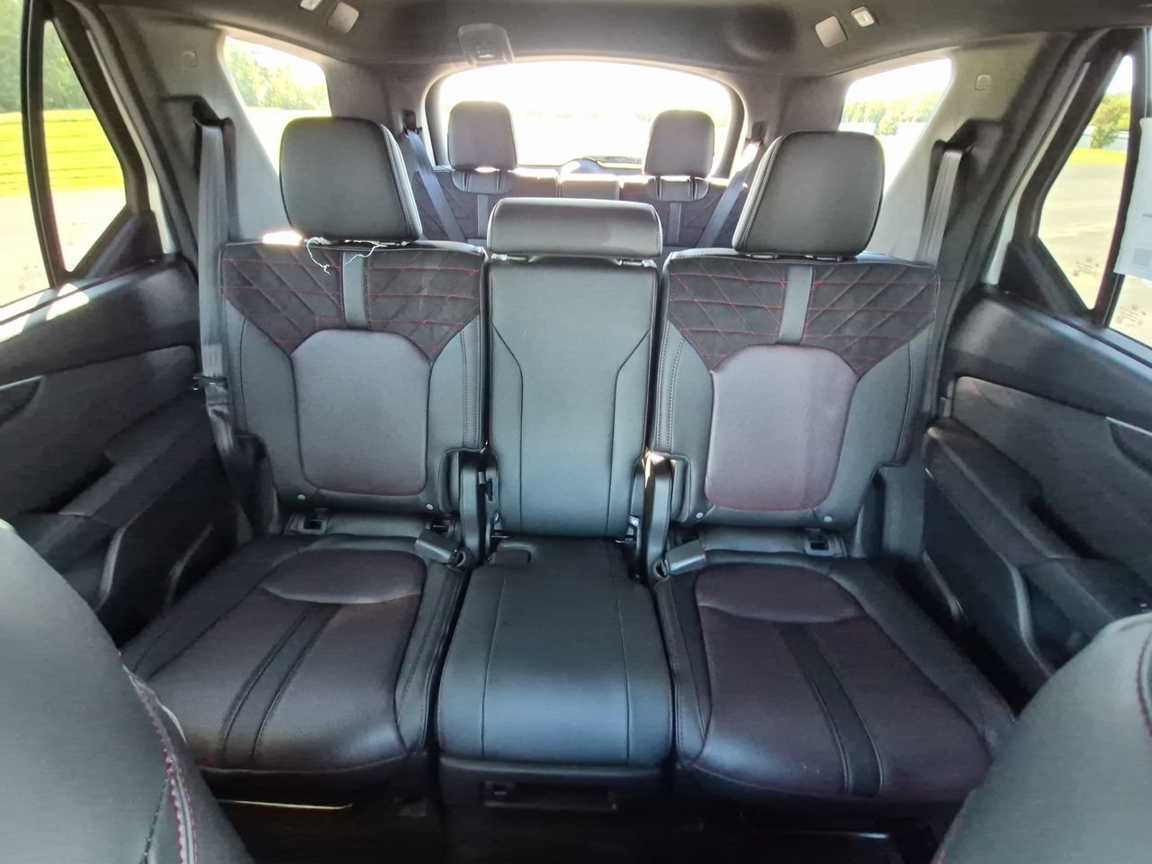 New 2026 Solar Silver Metallic Honda Black Edition AWD image 25