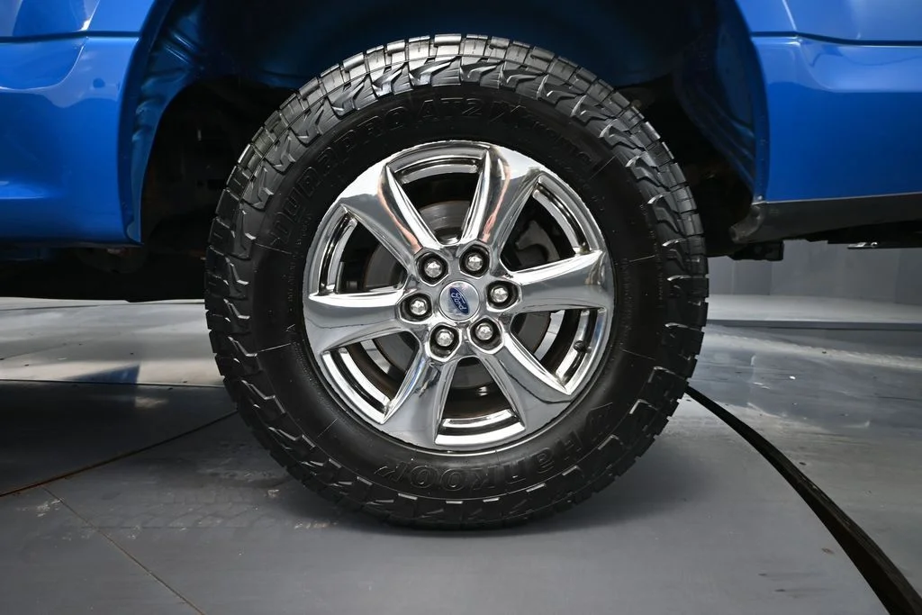 Used 2020 Blue Ford XLT image 15