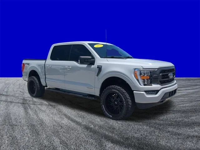 Certified Used 2023 Avalanche Ford XLT image 2