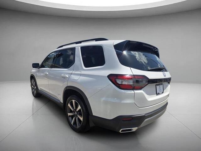 Used 2025 Platinum White Pearl Honda Touring image 3