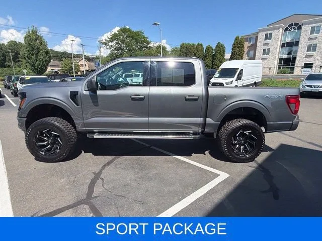 Used 2025 Gray Ford XLT image 4