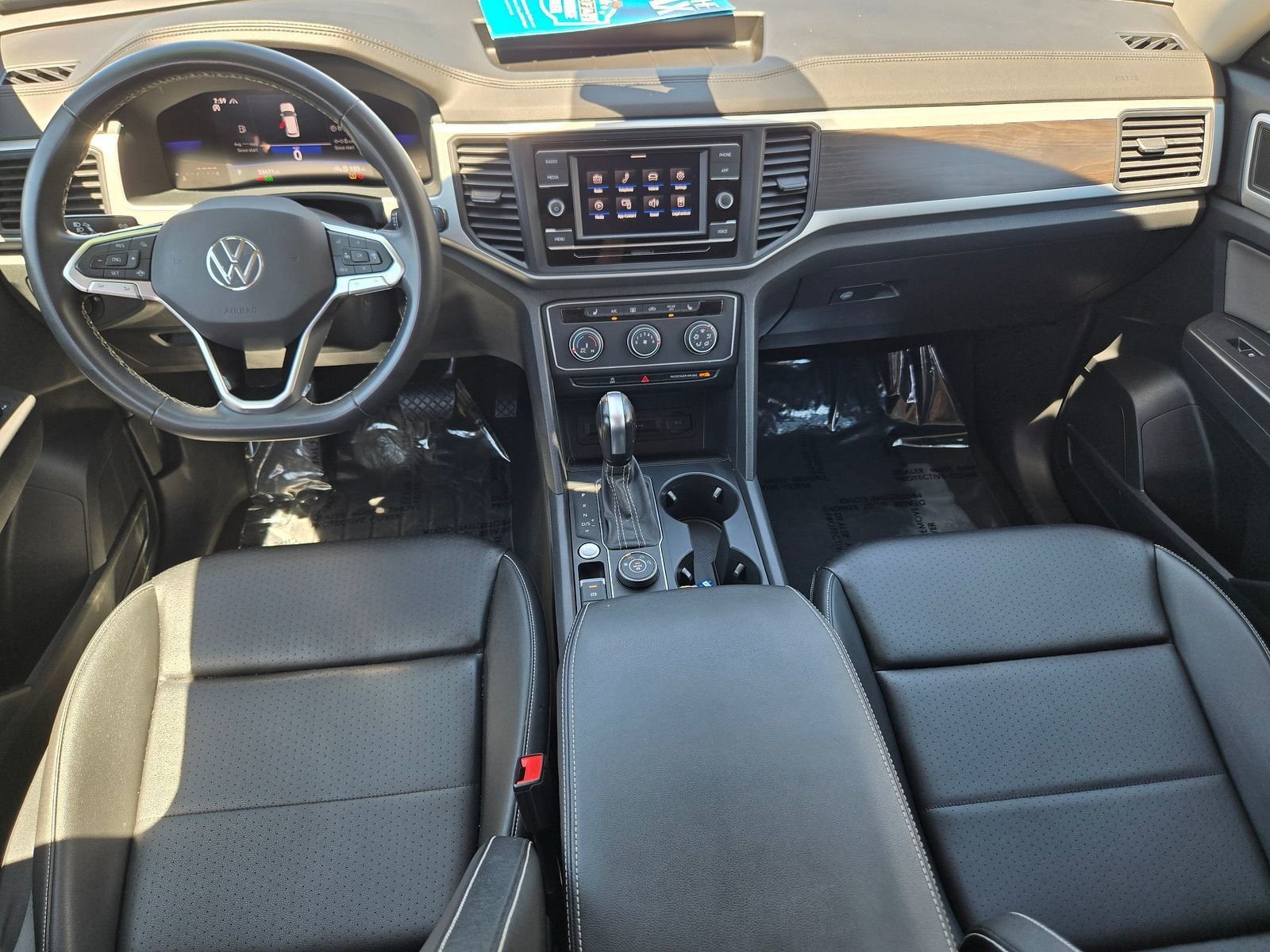 Used 2023 Gray Volkswagen 2.0T SE image 9