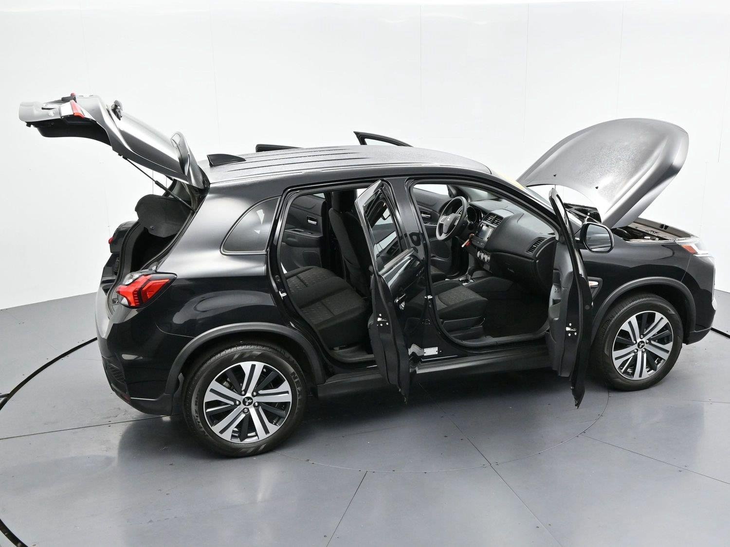 Used 2023 Labrador Black Pearl Mitsubishi ES image 34