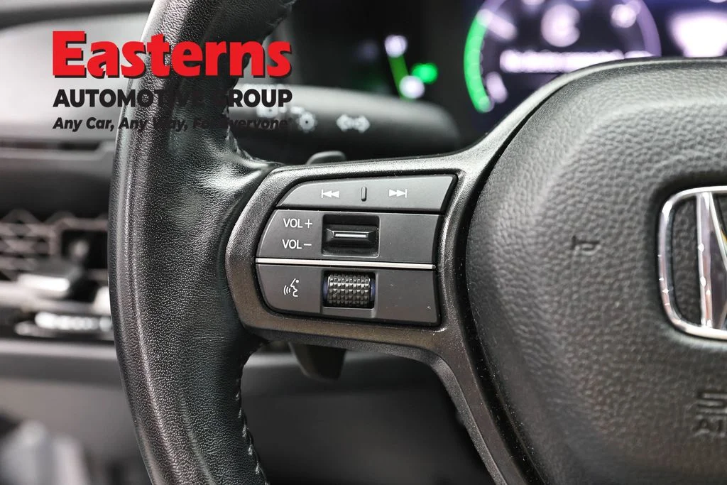 Used 2025 Silver Honda EX-L image 15