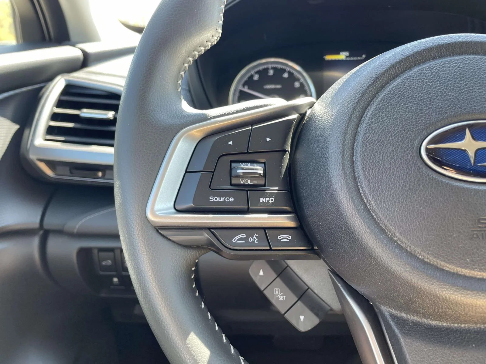Used 2024 Autumn Green Metallic Subaru Touring image 16