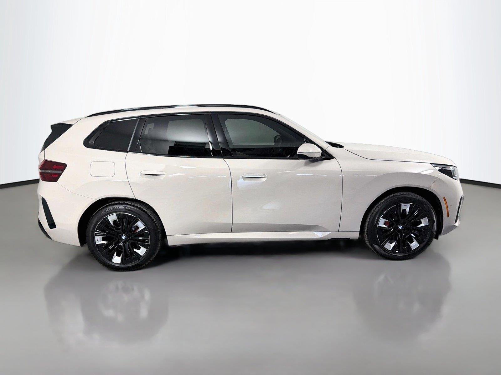 New 2026 Dune Grey Metallic BMW 30 xDrive image 4