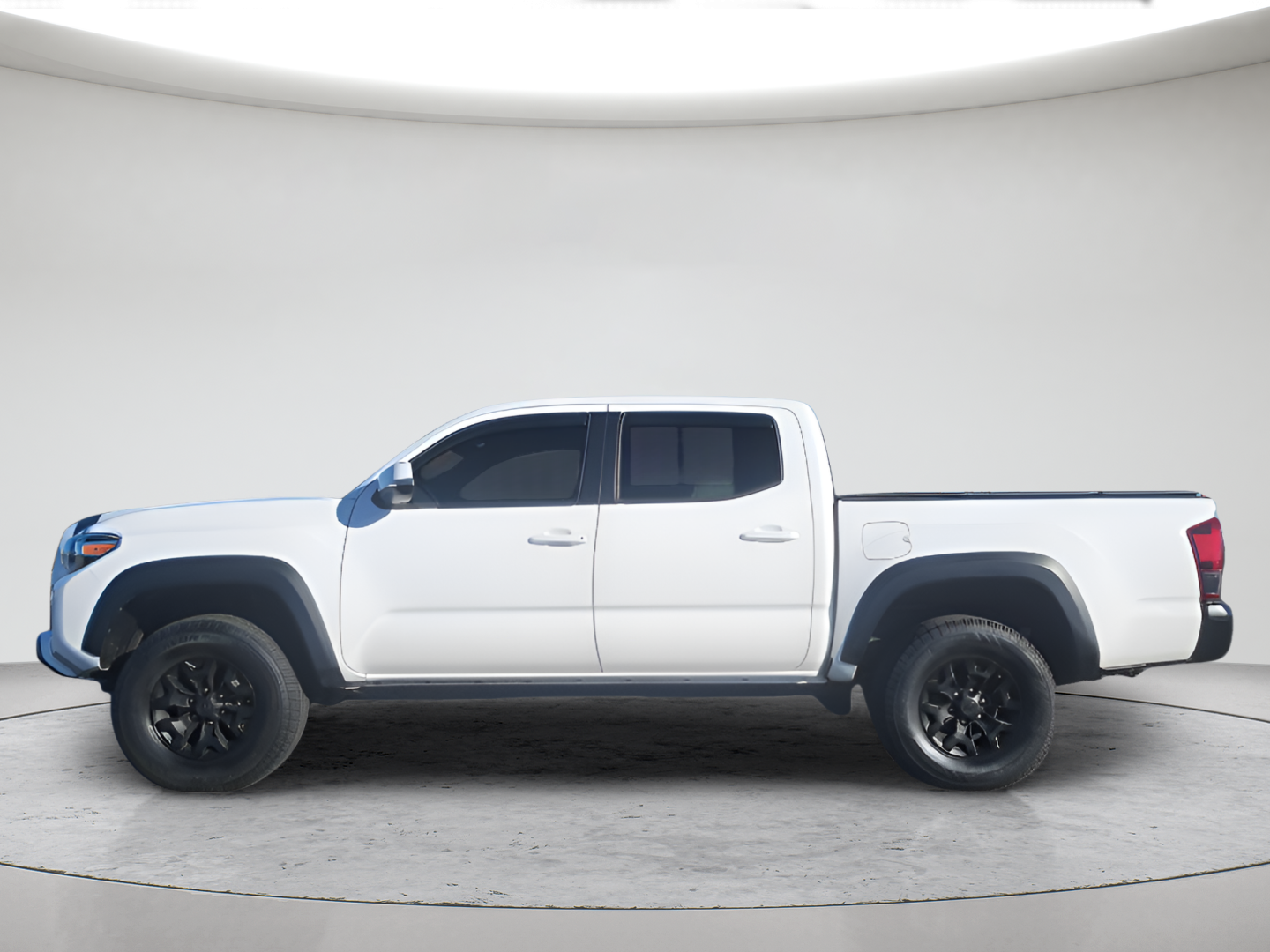 Used 2018 White Toyota TRD Off-Road image 2