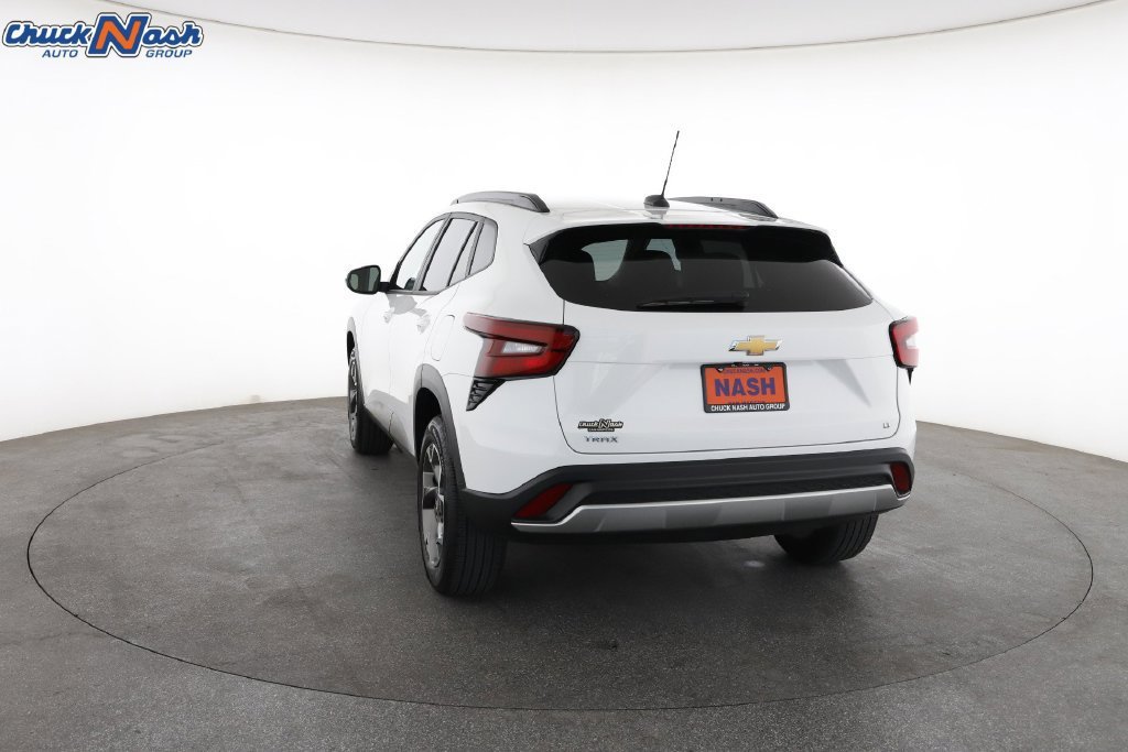 2025 Chevrolet Trax LT - Photo 10