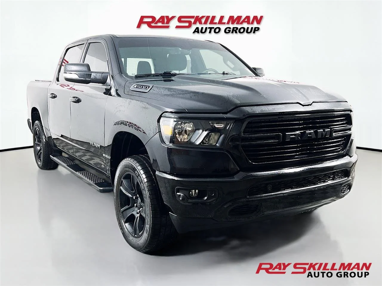 2020 RAM 1500 Big Horn/Lone Star 4x4 Crew Cab 5'7's photo