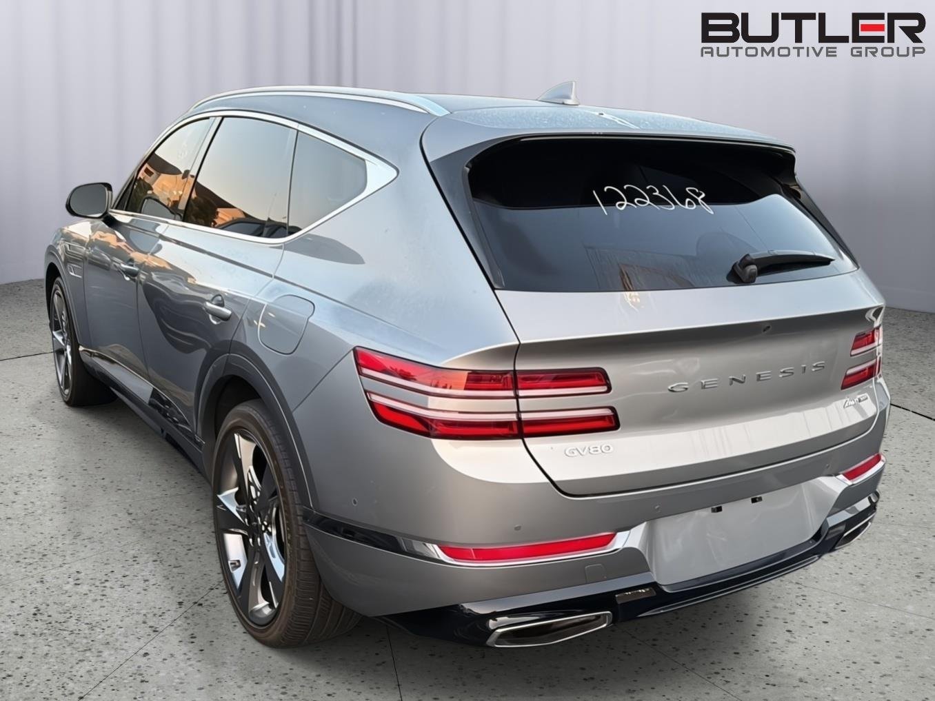 Used 2023 Savile Silver Genesis 3.5T AWD image 10