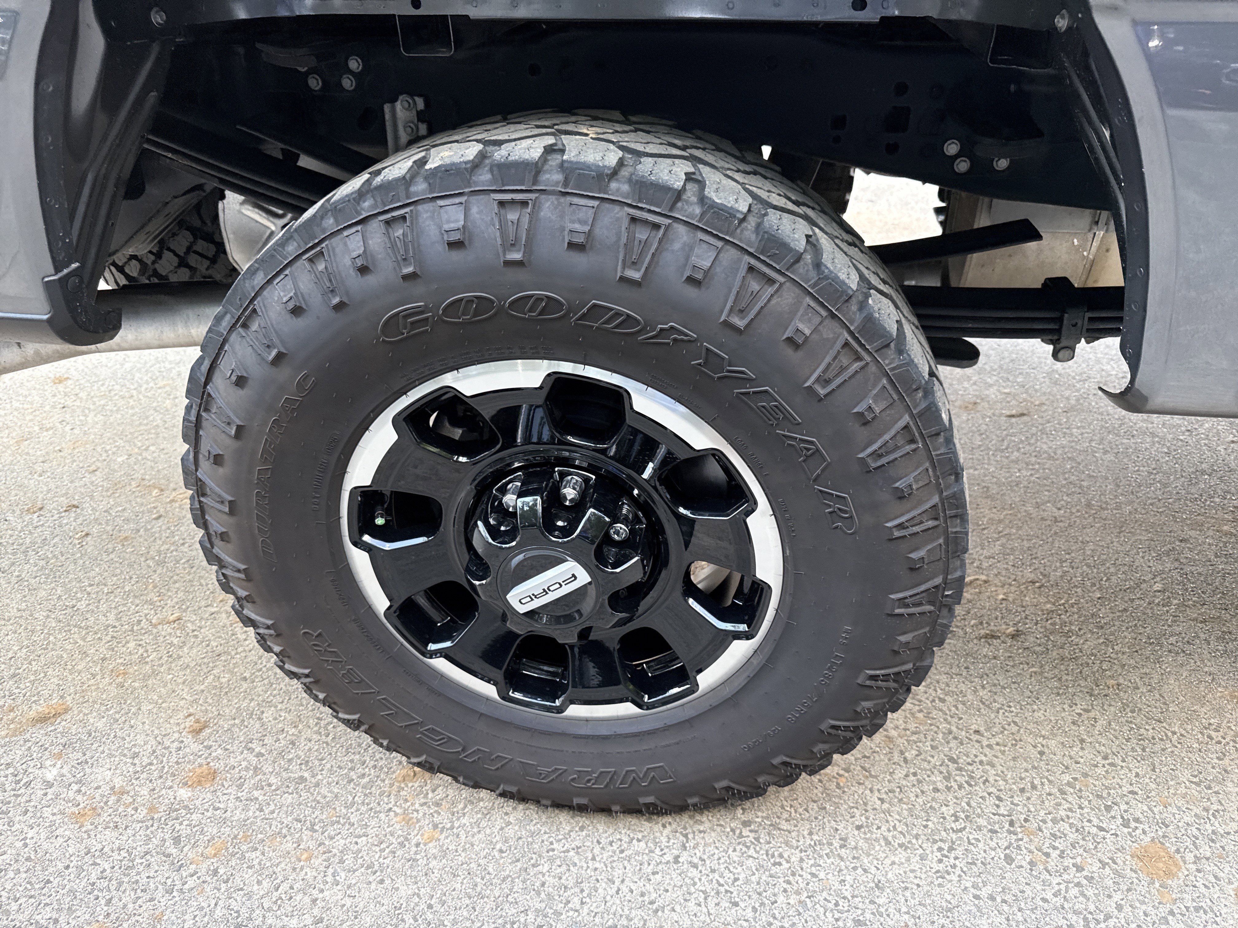 Used 2025 Gray Metallic Ford XLT image 18