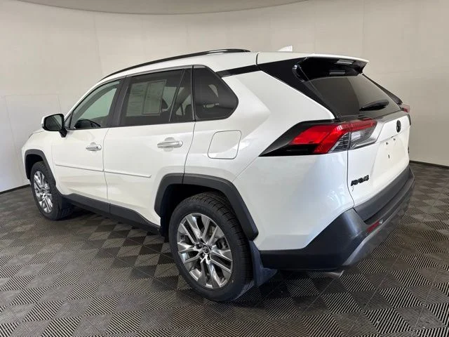 Certified Used 2020 Blizzard Pearl Toyota Limited image 6