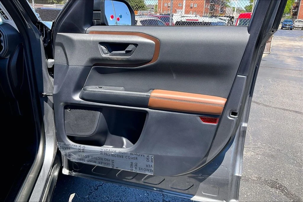 New 2025 Carbonized Gray Metallic Ford Outer Banks® image 23