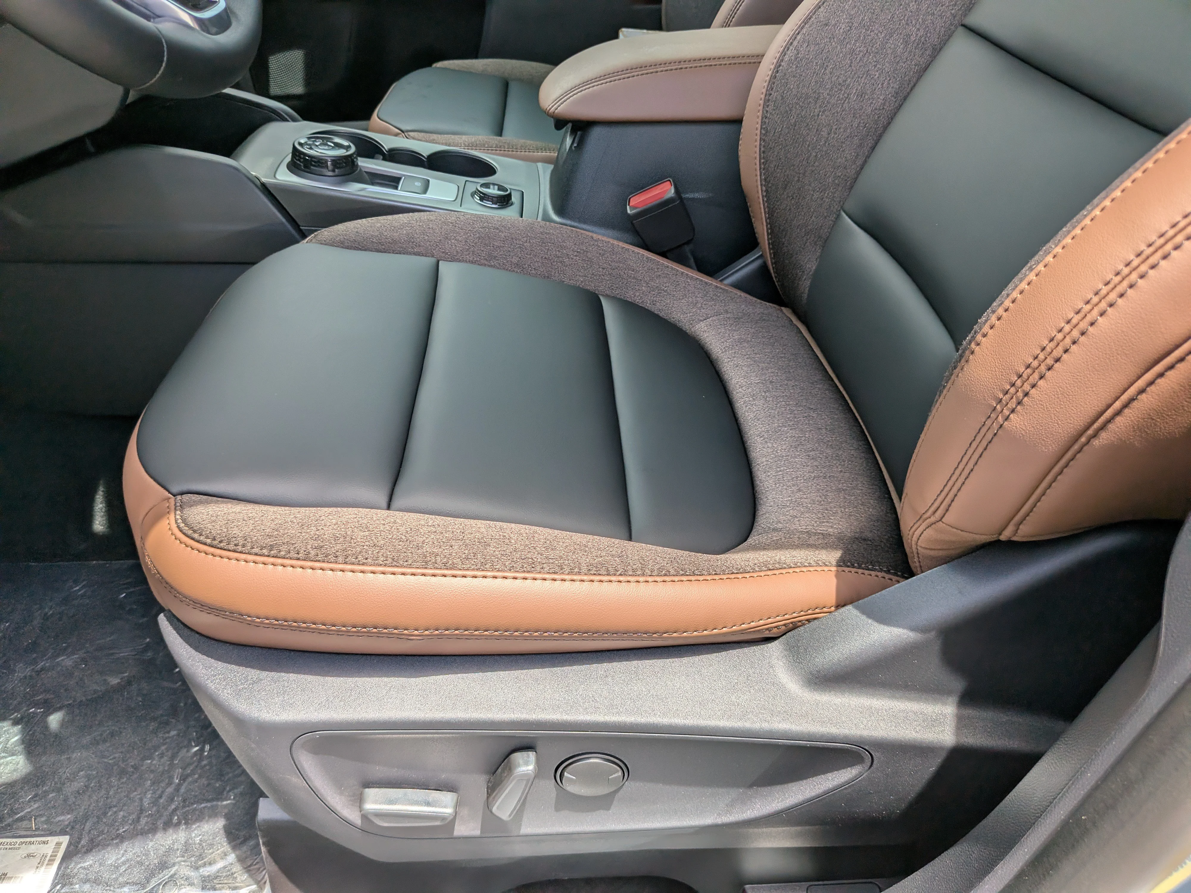 New 2026 Azure Gray Metallic Tri-Coat Ford Outer Banks® image 19