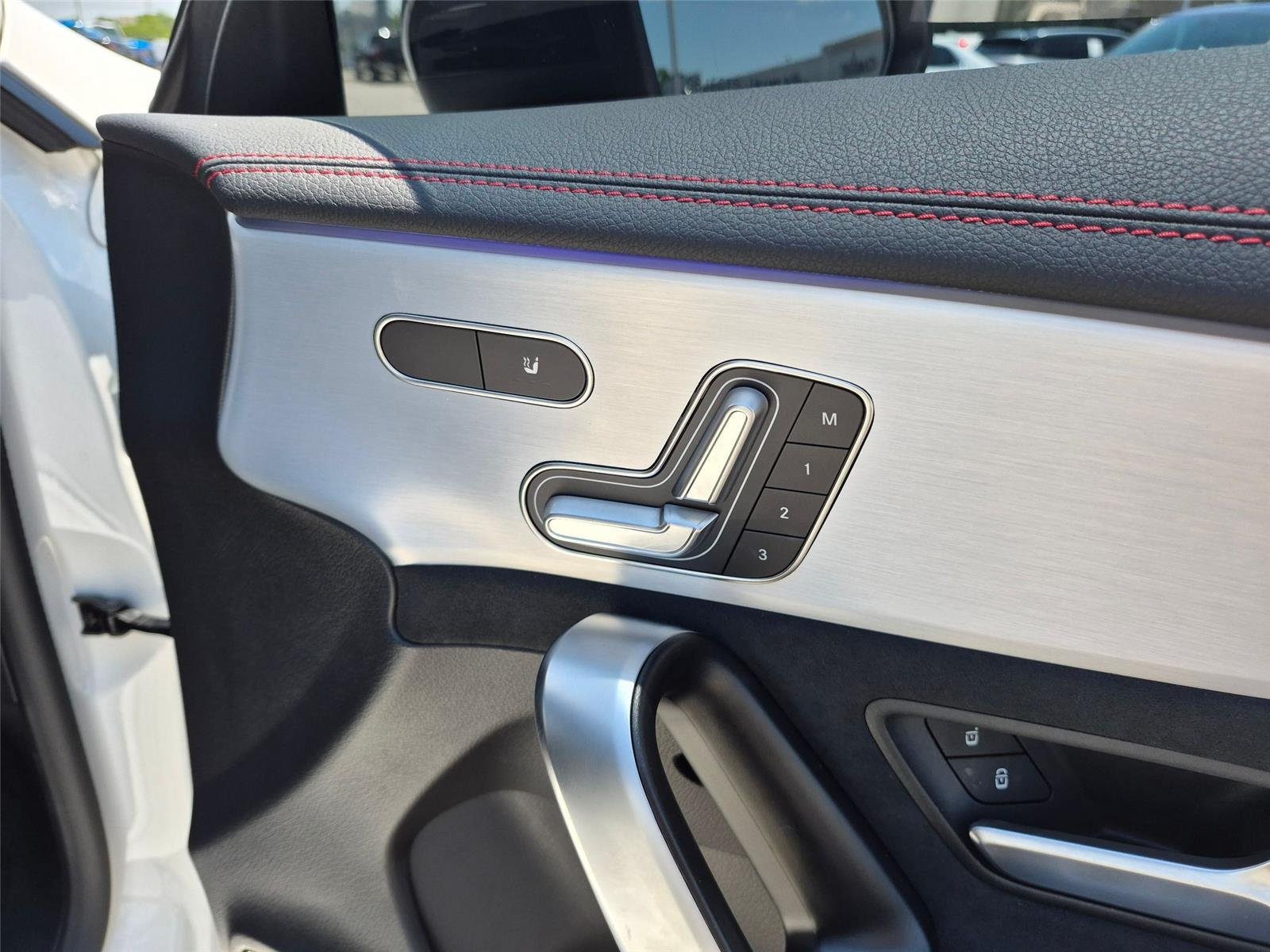 Used 2025 Polar White Mercedes-Benz CLA 250 image 33