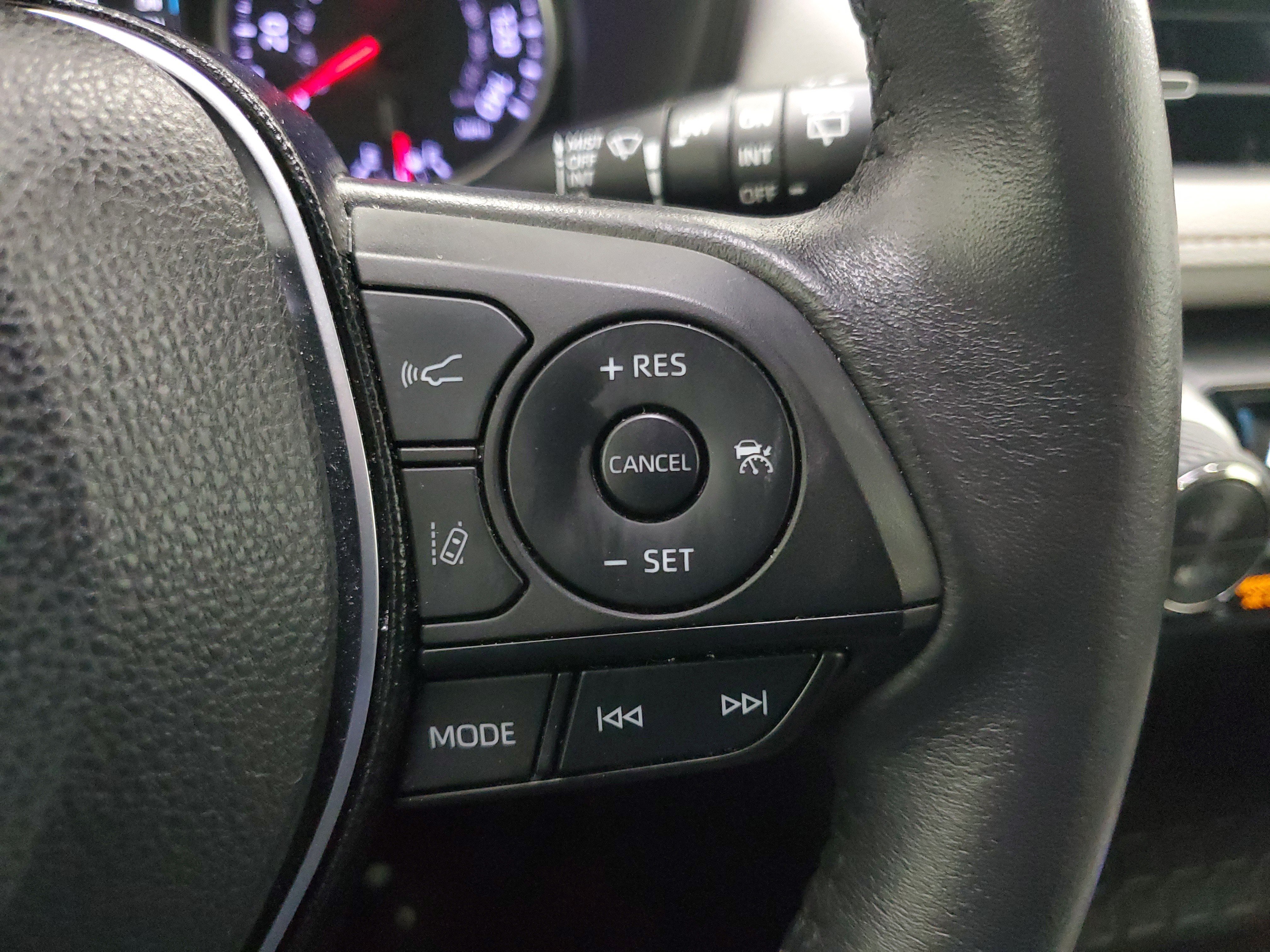 Used 2021 Lunar Rock Toyota XLE Premium image 24