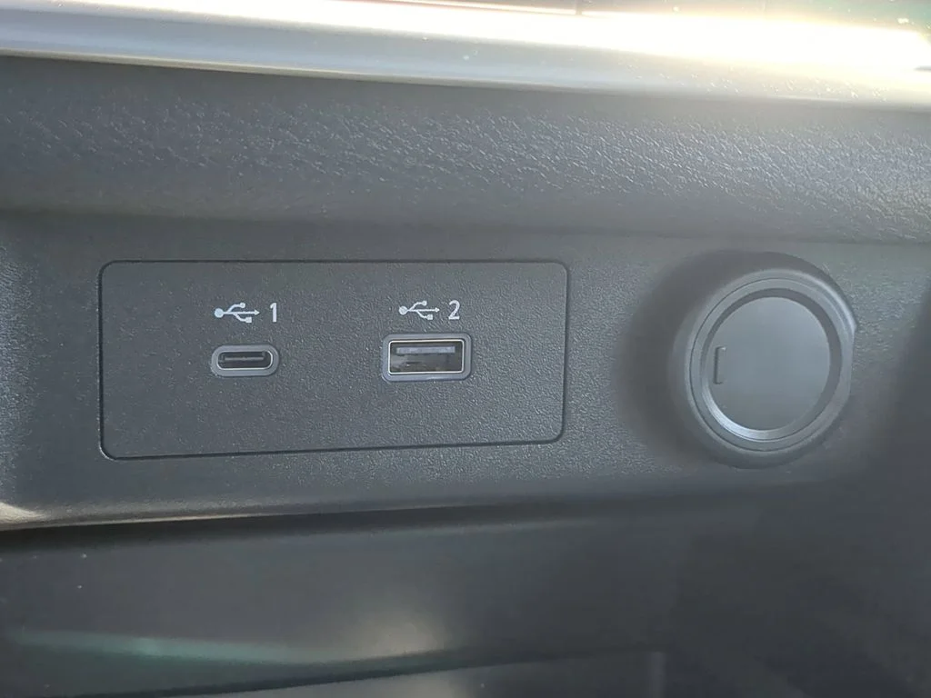 Used 2023 Silver Nissan SV image 22