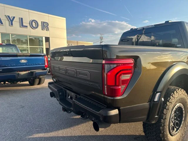 Used 2024 Green Ford Raptor image 23