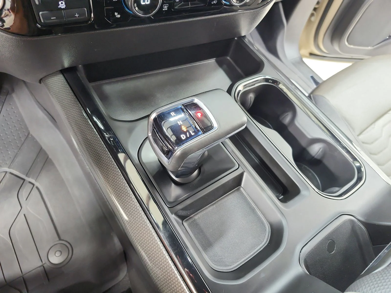 Used 2023  Chevrolet ZR2 image 28