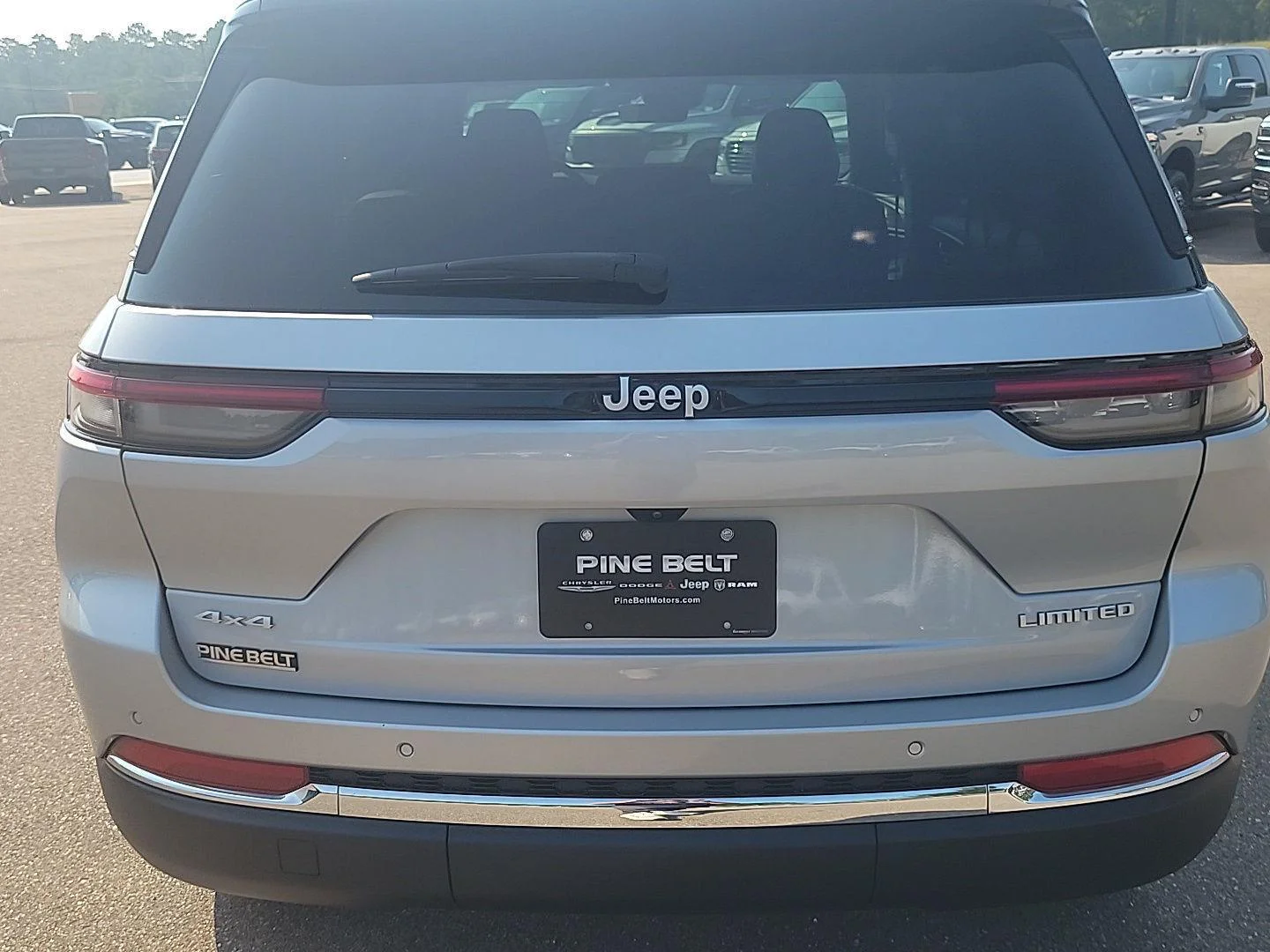 Used 2025 Silver Zynith Jeep Limited image 5