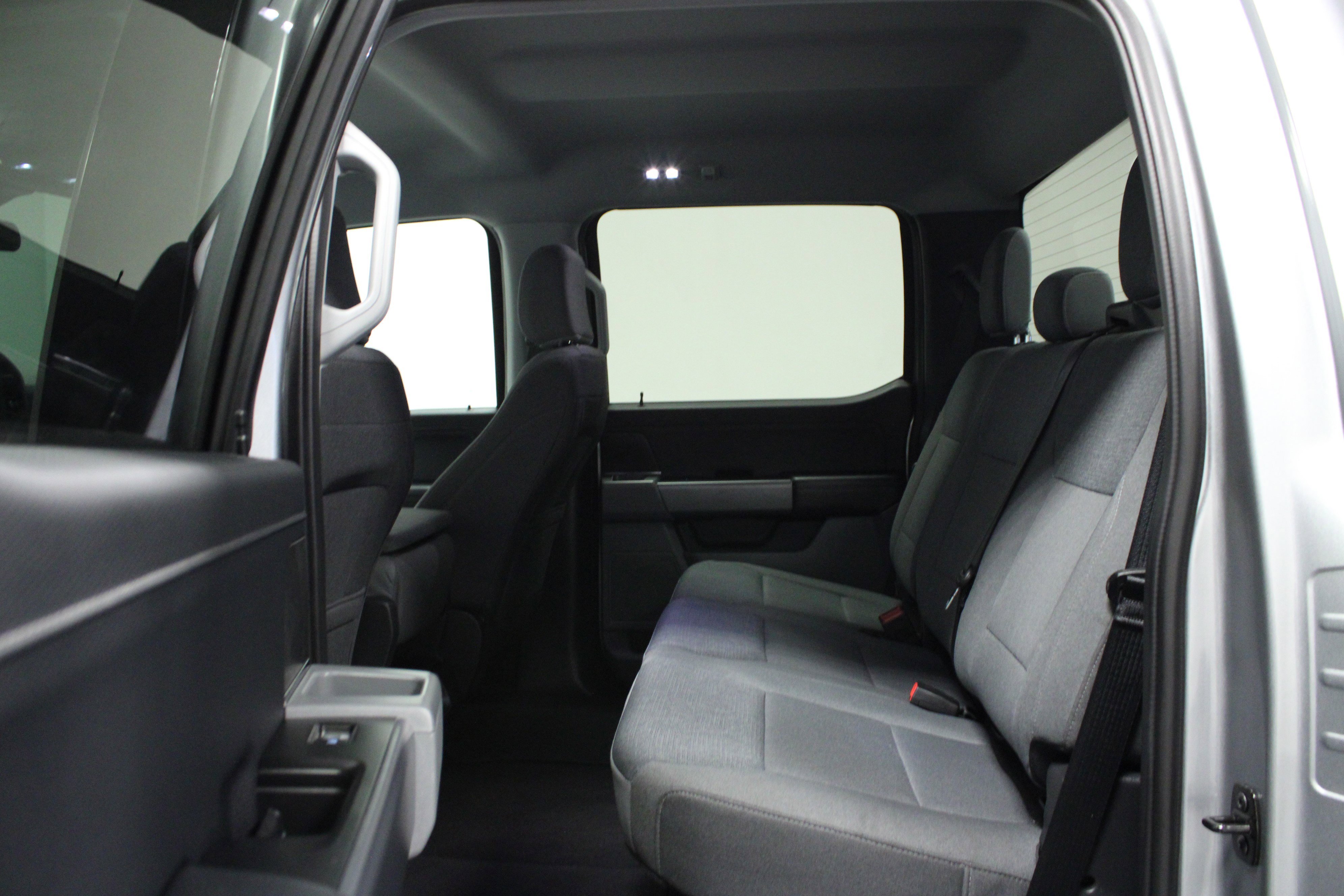 Used 2025 Iconic Silver Metallic Ford XLT image 13