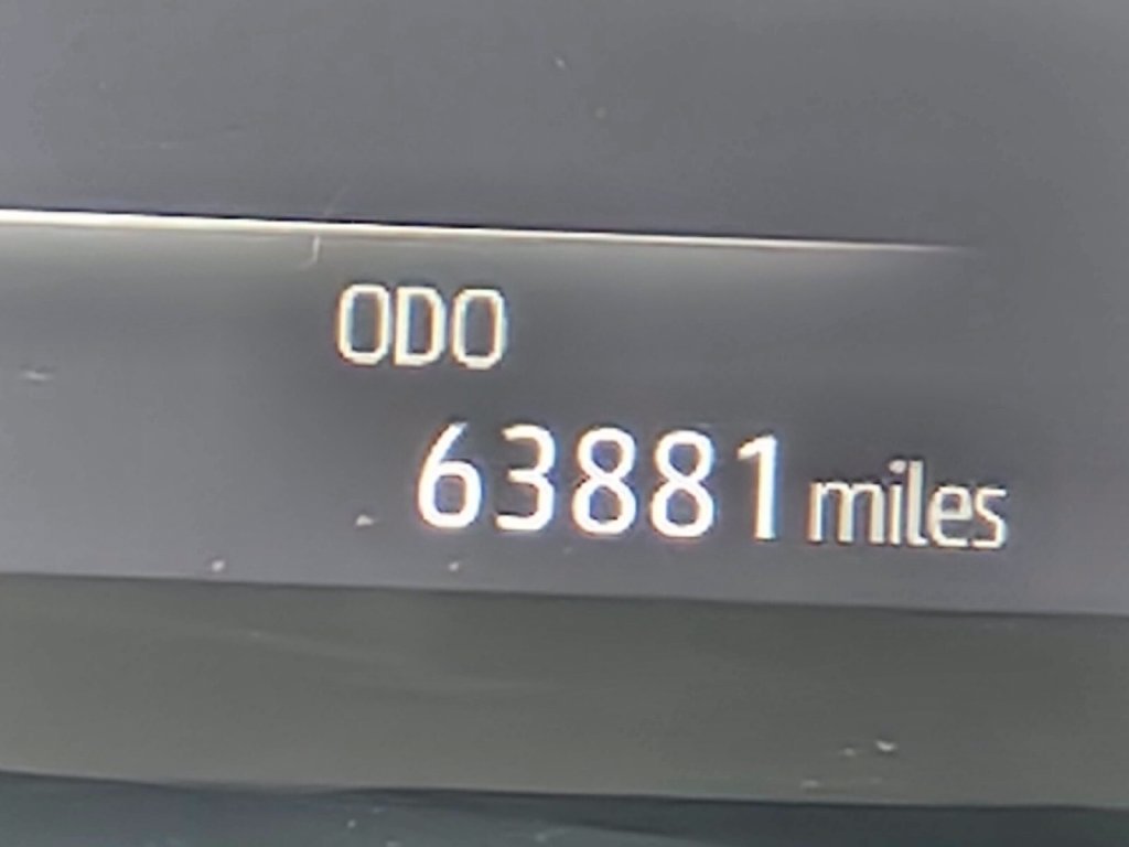 Used 2022 Gray Toyota XLE image 33