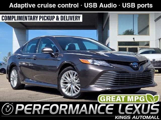 2020 Toyota Camry Hybrid XLE