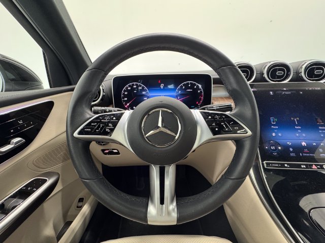Used 2024 Black Mercedes-Benz GLC 300 image 22