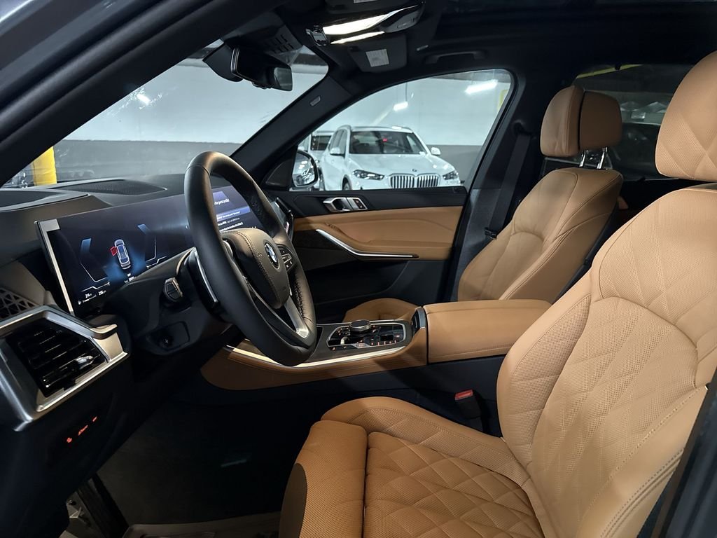 New 2026 Gray Metallic BMW xDrive40i image 11