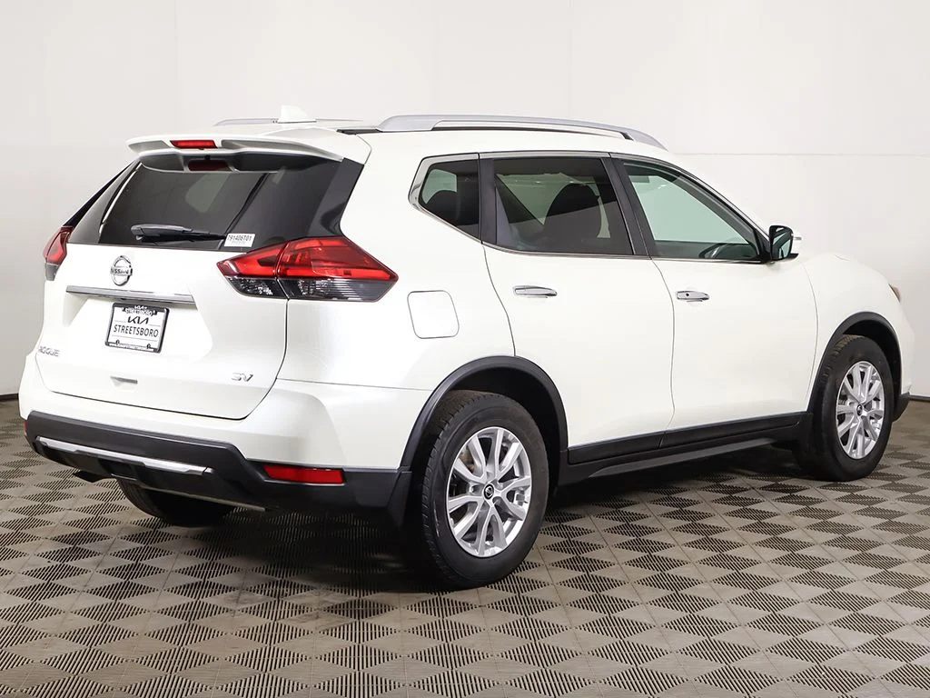 Used 2017 White Nissan SV image 7
