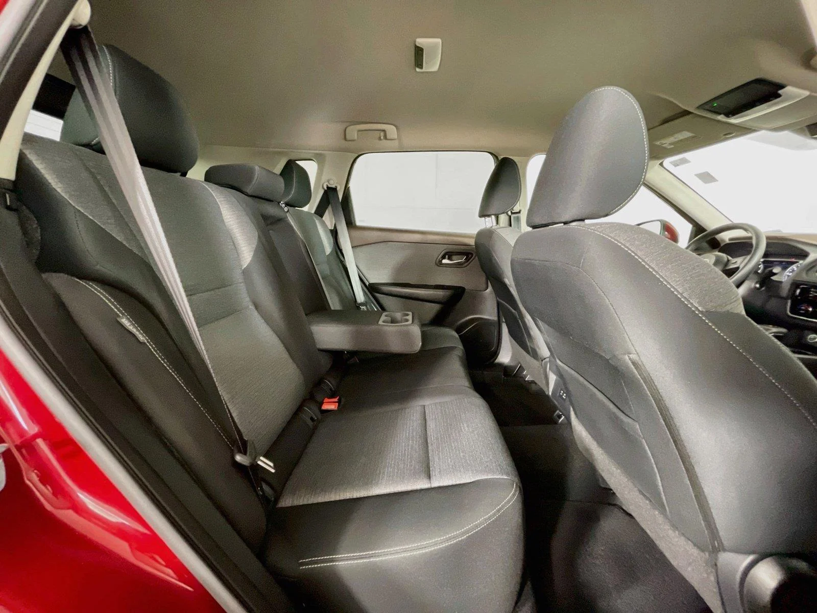 Used 2021 Scarlet Ember Tintcoat Nissan SV image 27