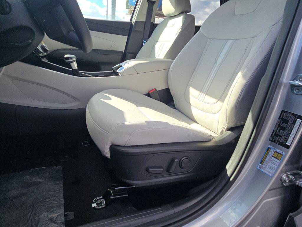 New 2026 Silver Hyundai SEL AWD image 23