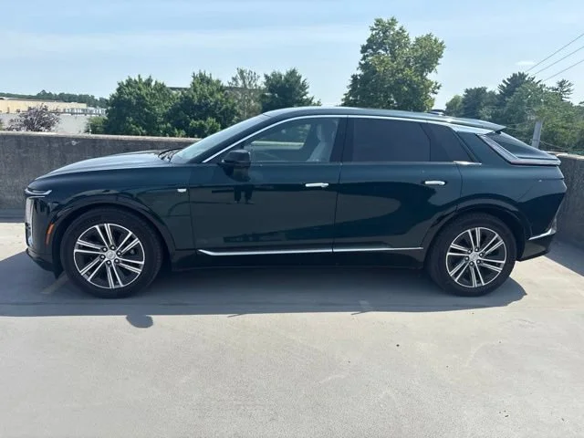 Certified 2024 Cadillac LYRIQ Luxury 2 with VIN 1GYKPRRL1RZ129728 for sale in Bethesda, MD