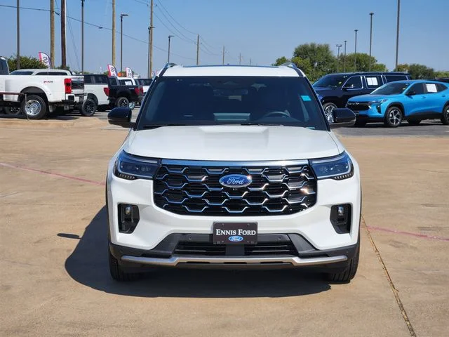 New 2026 Star White Metallic Tri-Coat Ford Platinum™ image 2