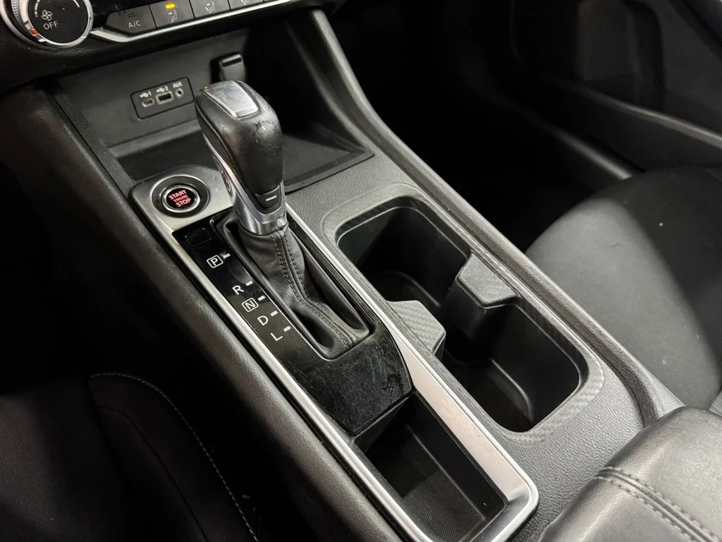 Used 2022 Black Nissan SV image 21
