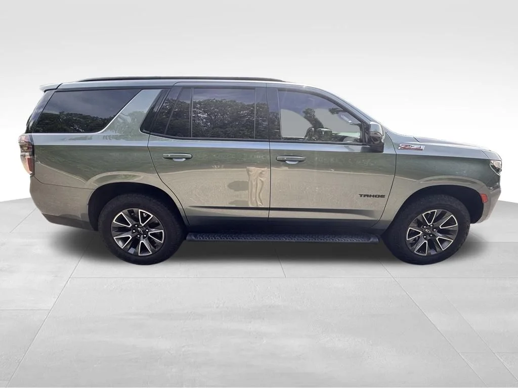 Used 2023 Green Chevrolet Z71 image 9