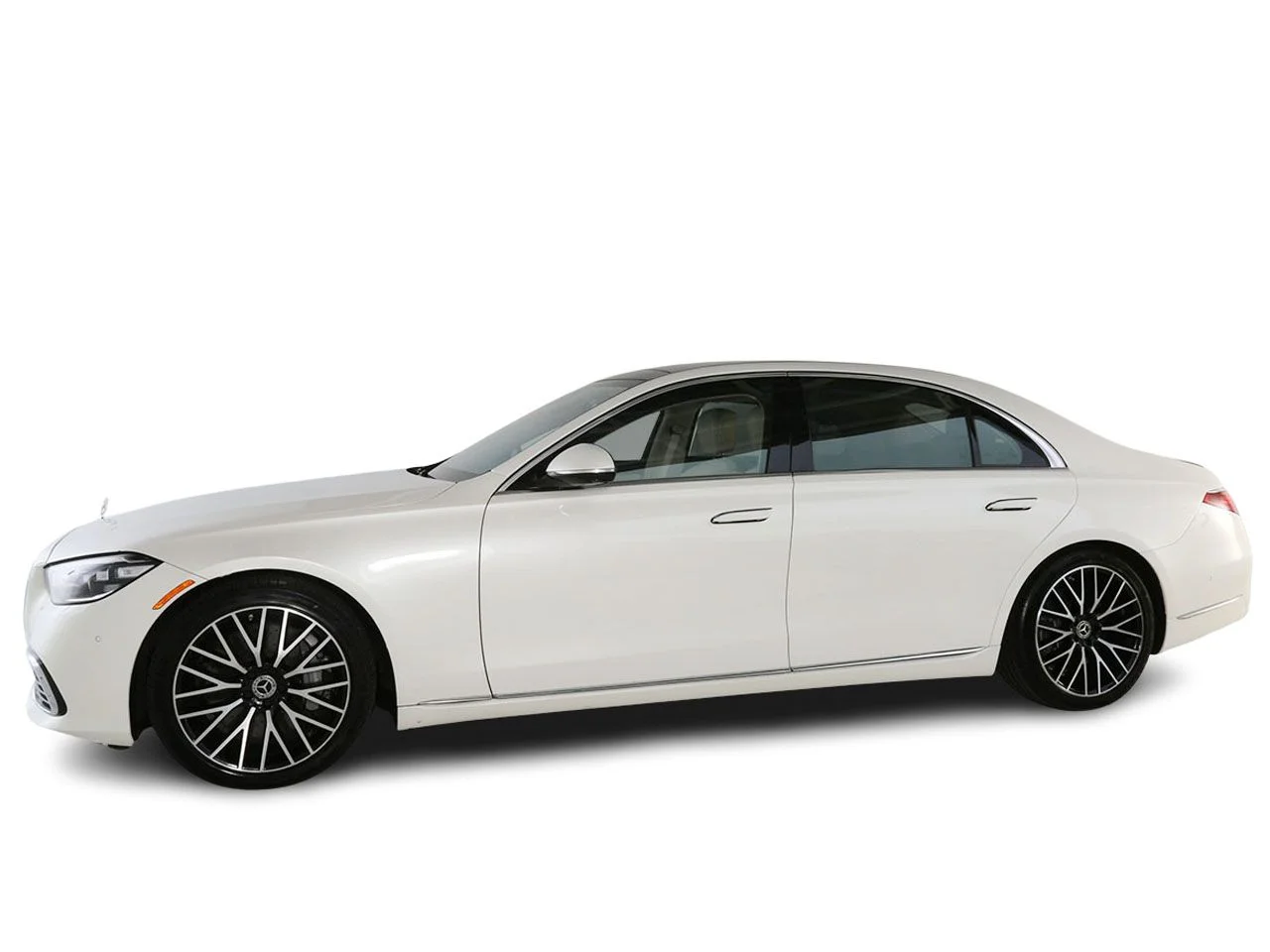 Used 2021 White Mercedes-Benz S 580 image 4