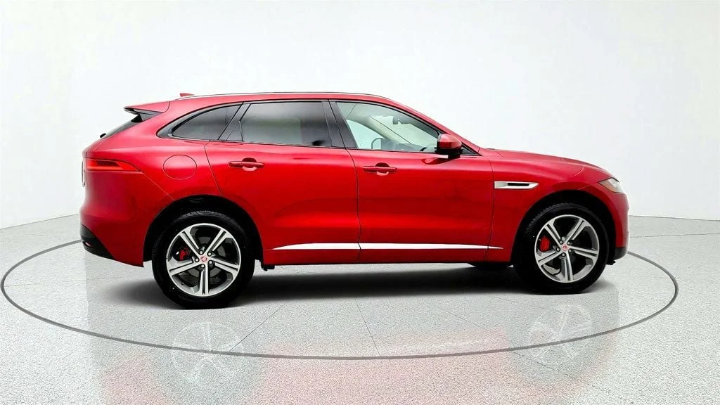 Used 2018 Firenze Red Metallic Jaguar S AWD image 4