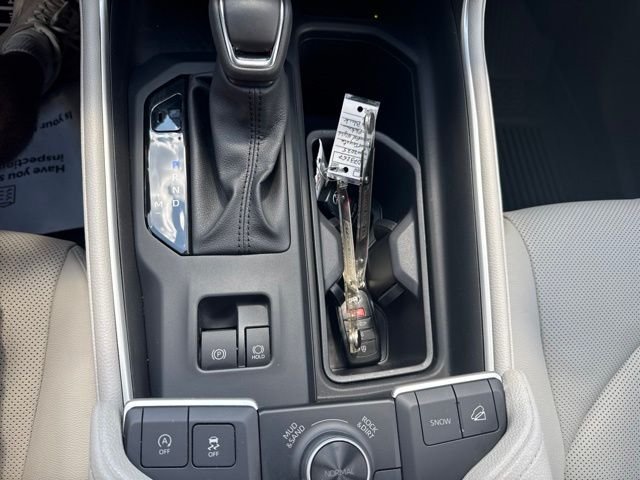 Used 2025 Black Toyota Platinum image 41