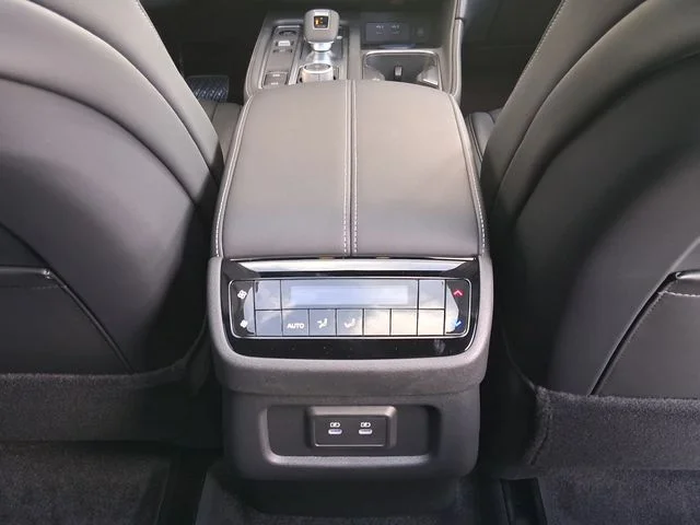 New 2027 RADIANT WHITE INFINITI Luxe AWD image 22