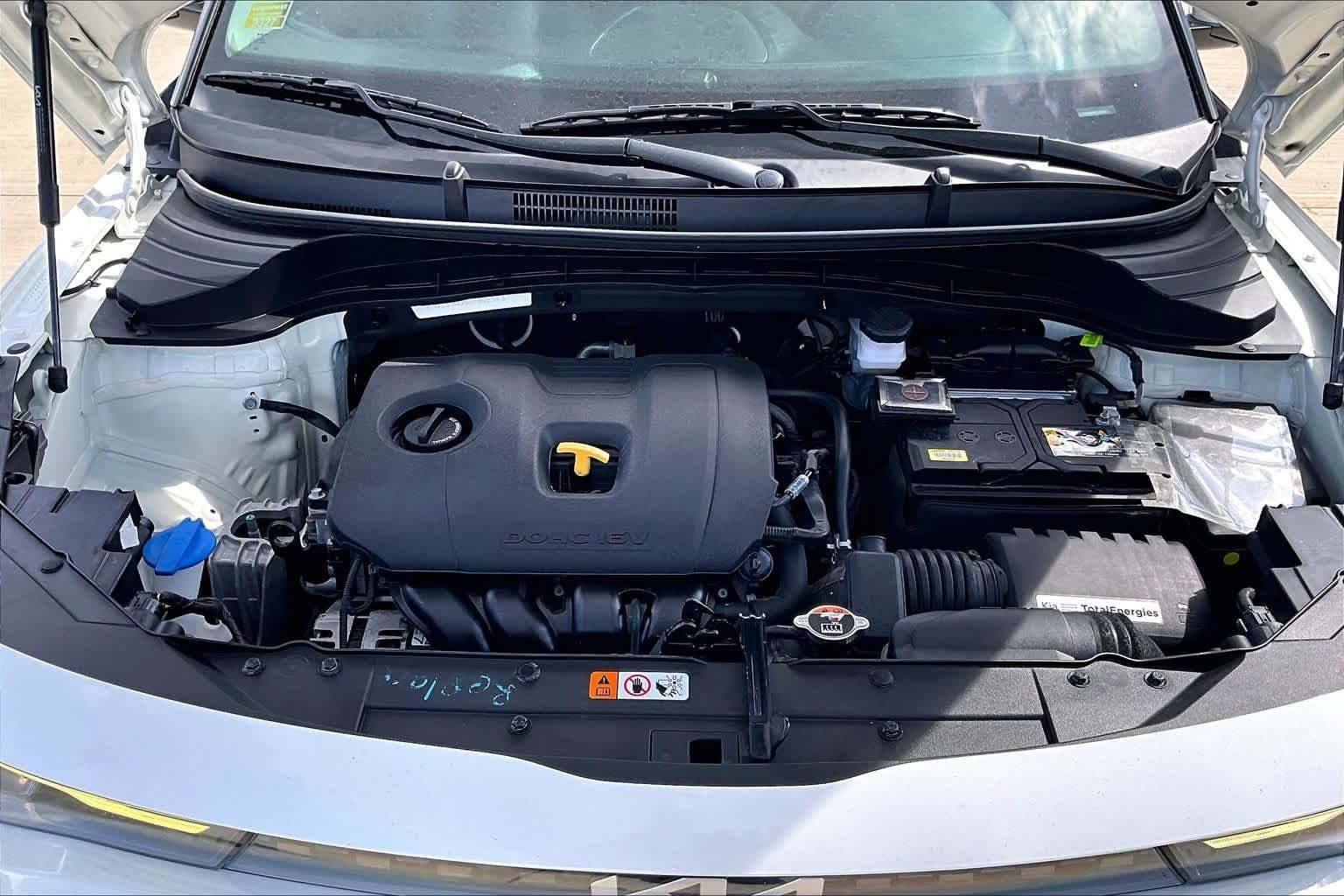 Used 2024 Snow White Pearl Kia GT-Line image 29