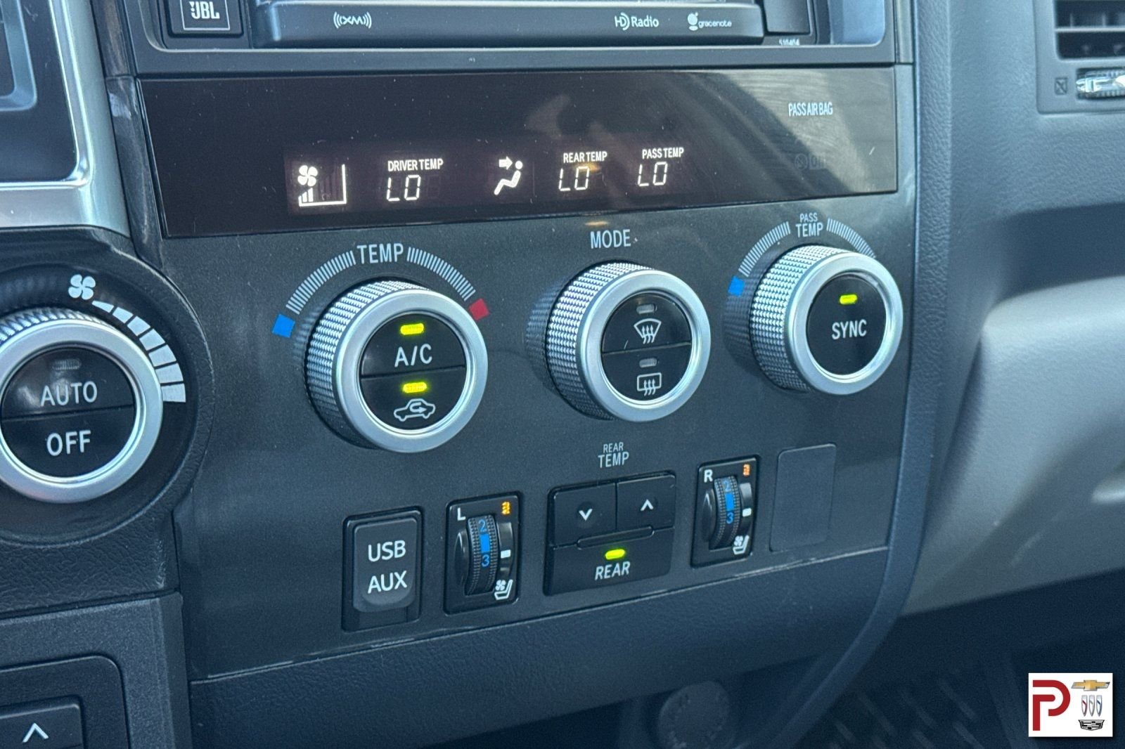 Used 2019 Silver Toyota Platinum image 27