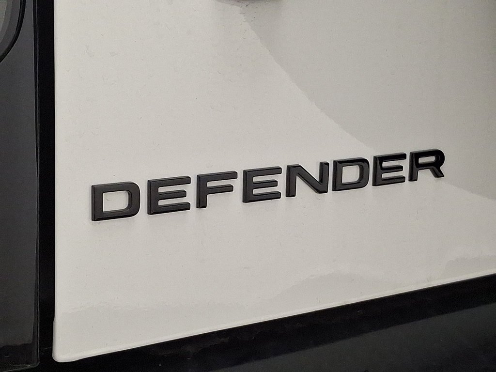 New 2026 Fuji White Land Rover X-Dynamic SE image 22