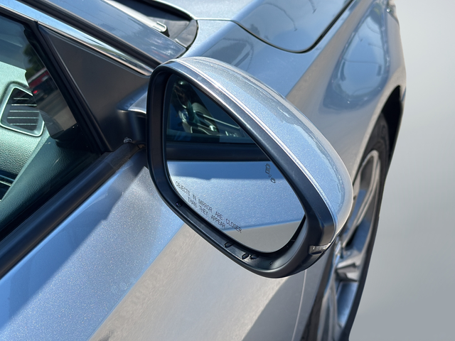 Used 2019 Silver Honda EX-L image 31