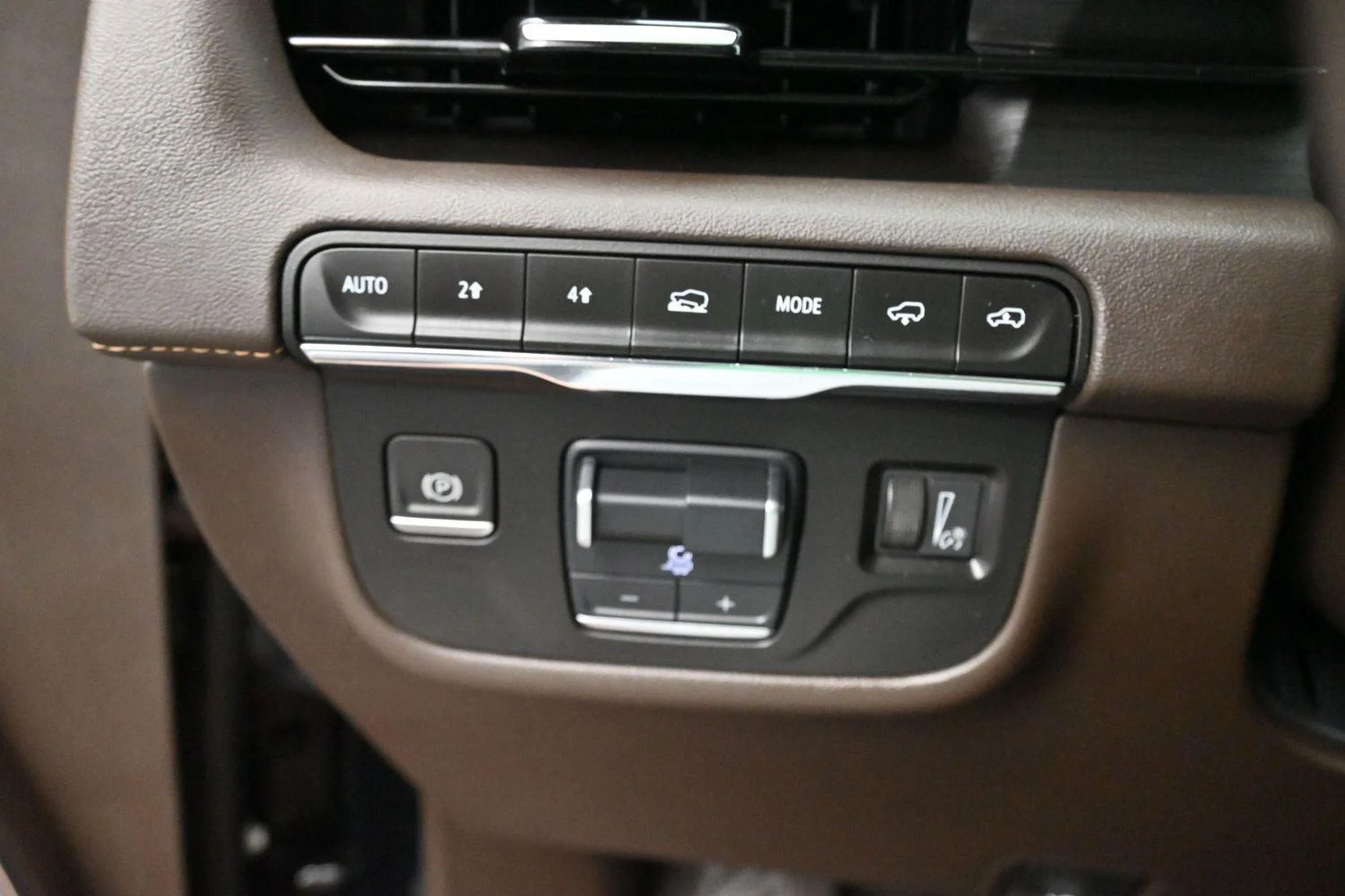 Used 2022 Black Raven Cadillac Sport image 24