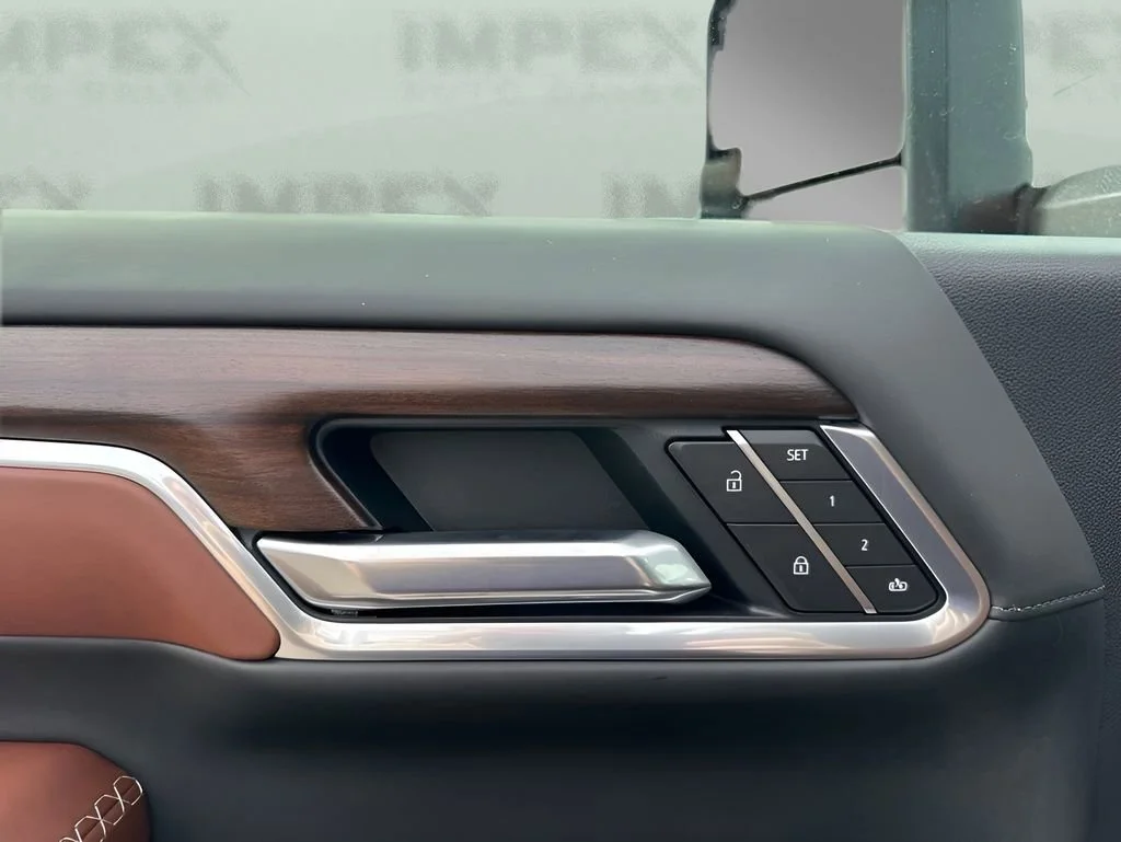 New 2026 Glacier White Tricoat GMC Denali Ultimate image 25