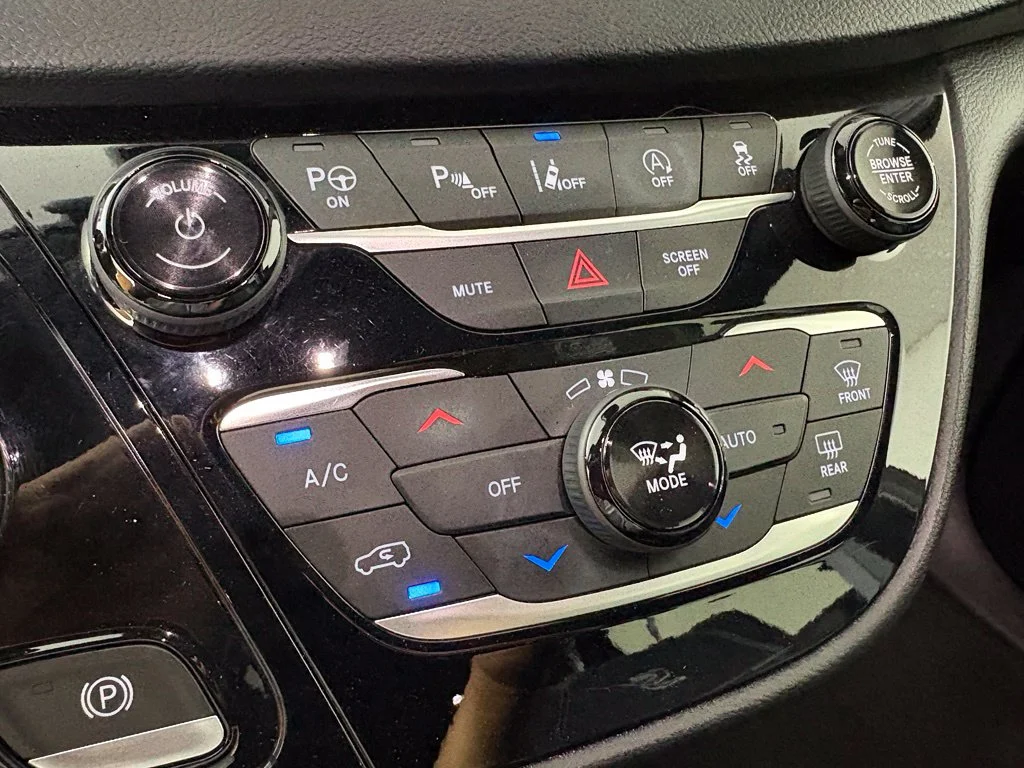 Used 2020 Black Chrysler Touring L Plus image 35