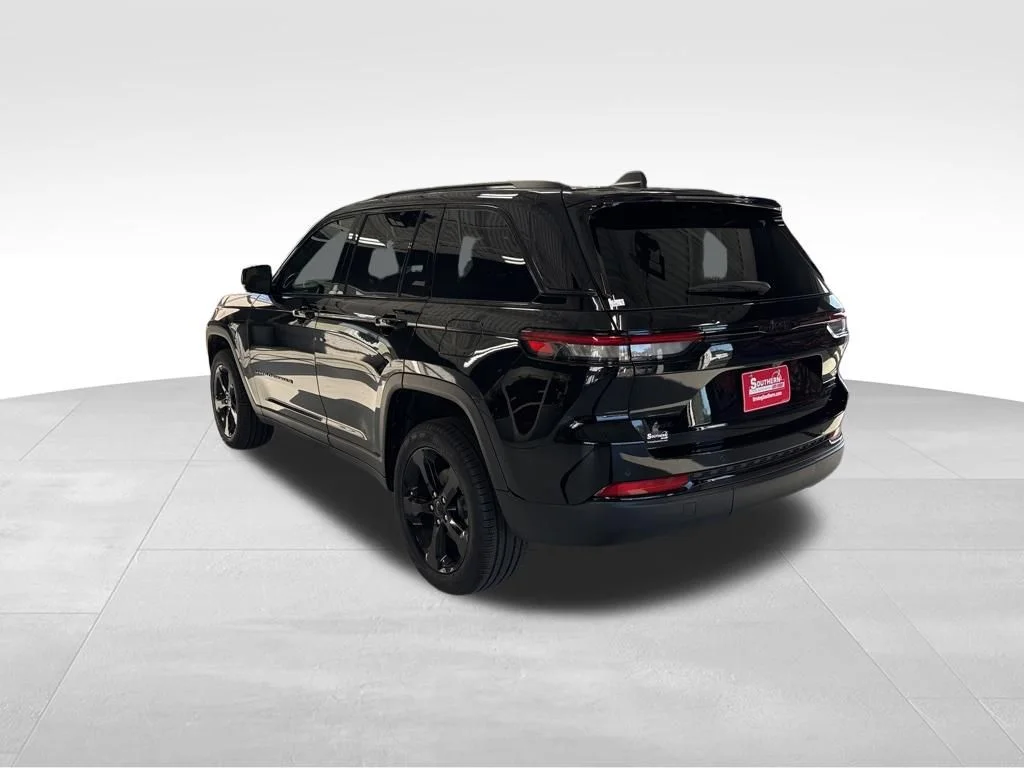 Used 2025 Black Jeep Limited image 3